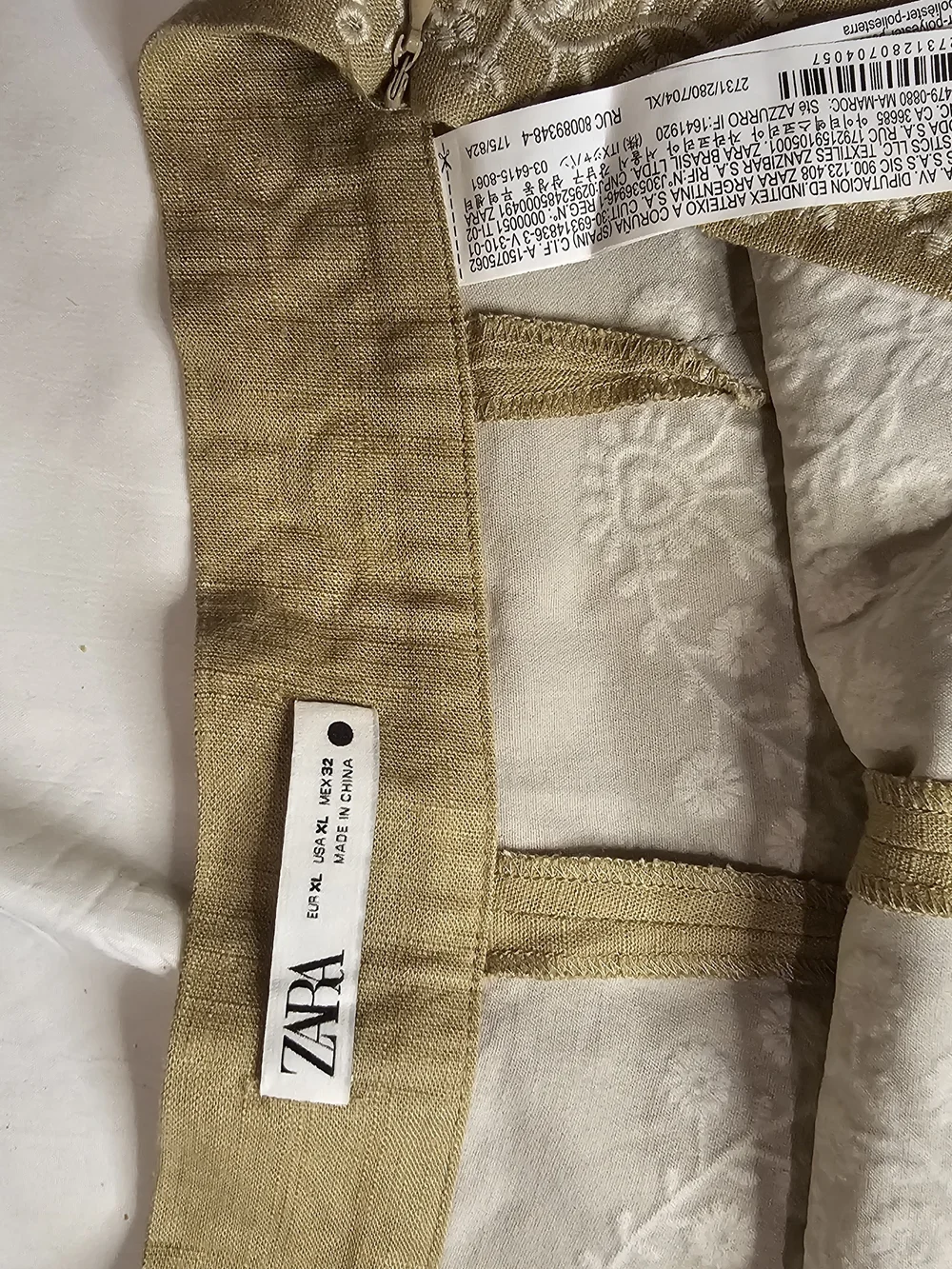 Zara Khaki Shorts with White Embroidered Paisley Detail Front & Back.  Sz XL